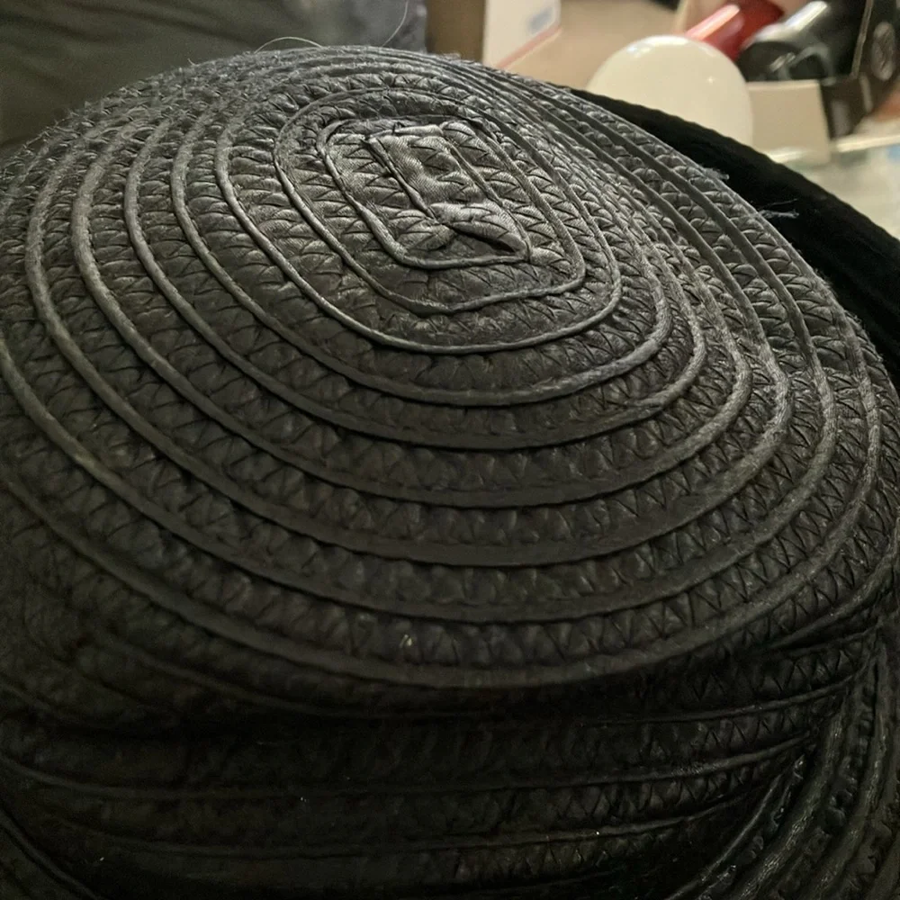 FINAL MARKDOWN Ladies summery hat